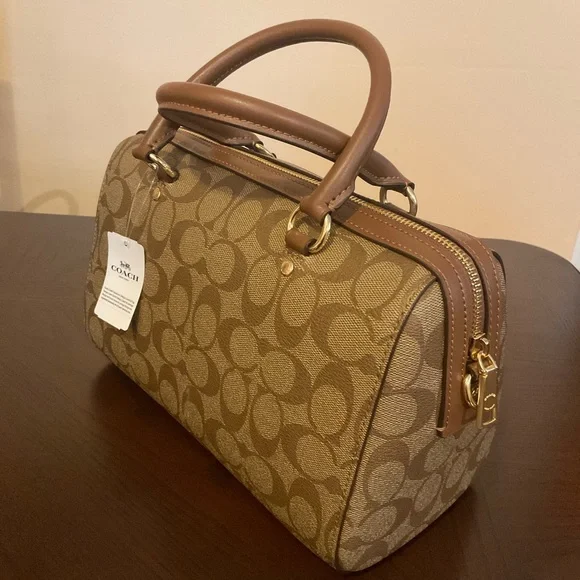 Authentic Coach New York Satchel - Picture 3 of 9